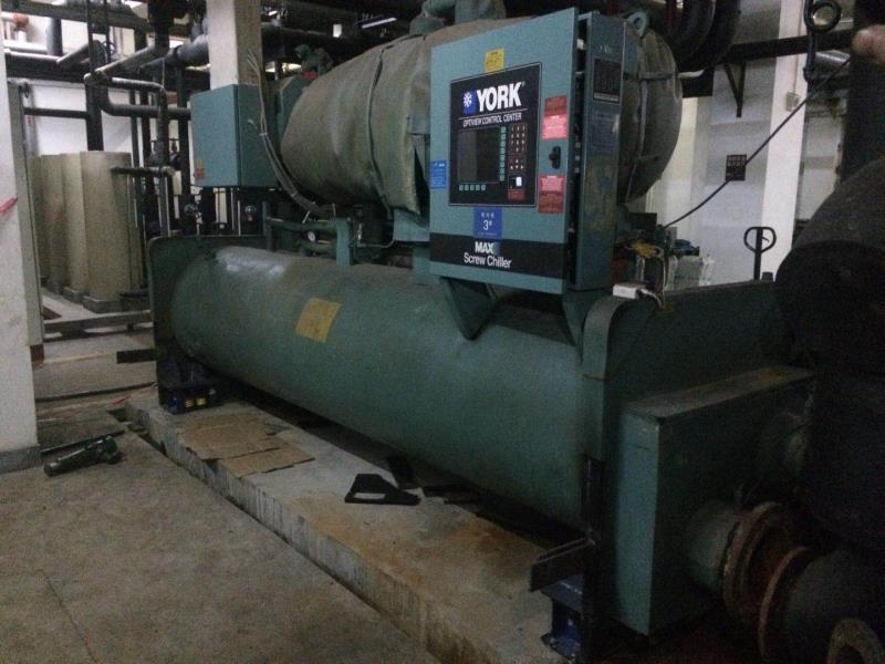 YORK冷水主機安裝彈簧減震器沒效果怎么辦？